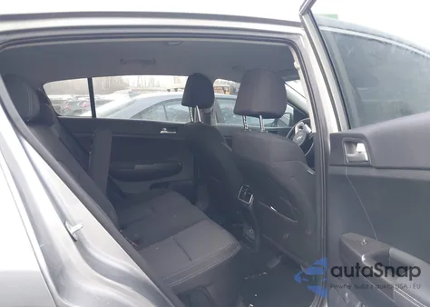 2021 Kia Sportage Lx z USA, uszkodzony, nr VIN KNDPMCAC9M7917898